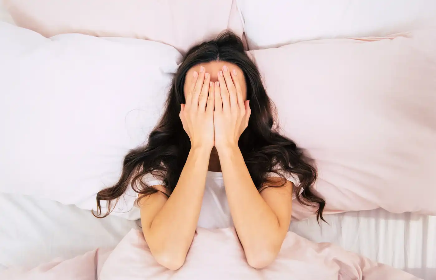 Insomnia: ghid complet pentru înțelegere, prevenție și tratament